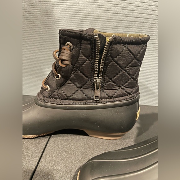 ❌SOLD❌ Sperry Saltwater Quilt Nylon Black Ankle Boots Women’s - Picture 4 of 8